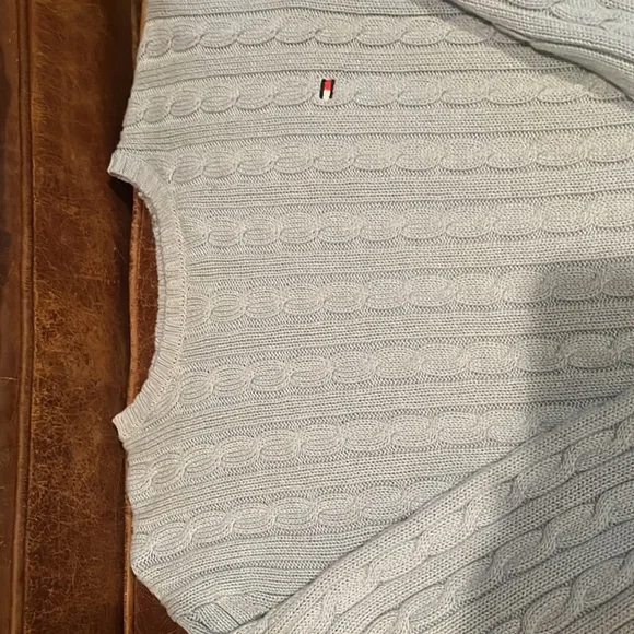 Vintage Tommy Hilfiger light blue sweater - Picture 2 of 4